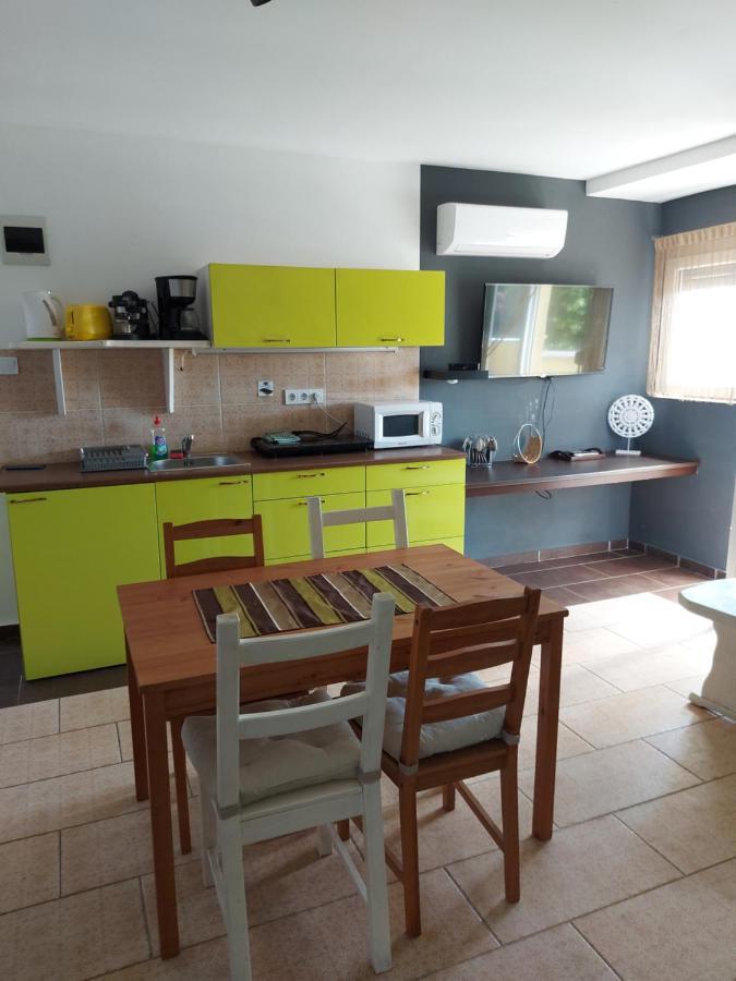 Corner Apartman 5 Siofok Exterior photo