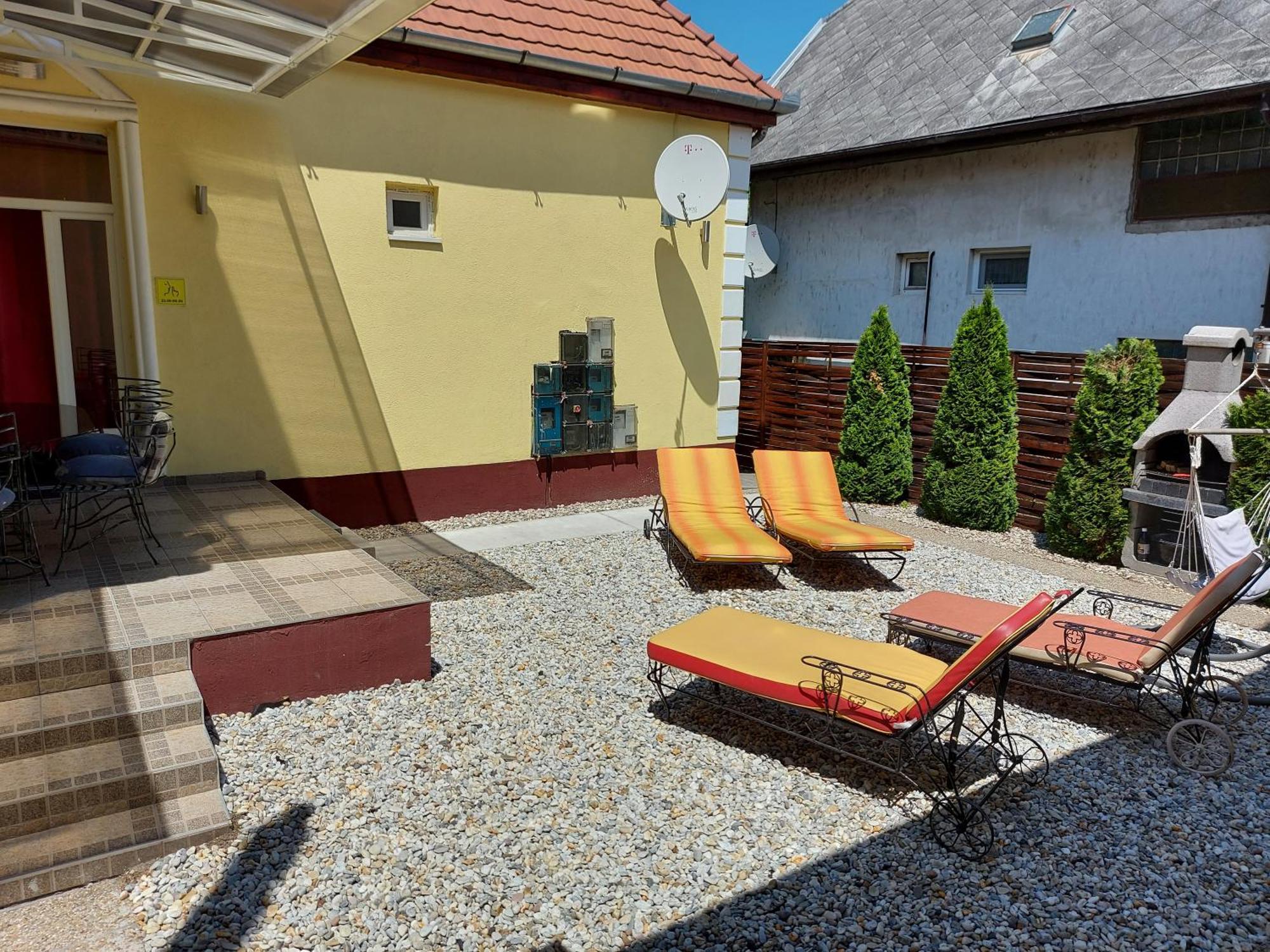 Corner Apartman 5 Siofok Exterior photo